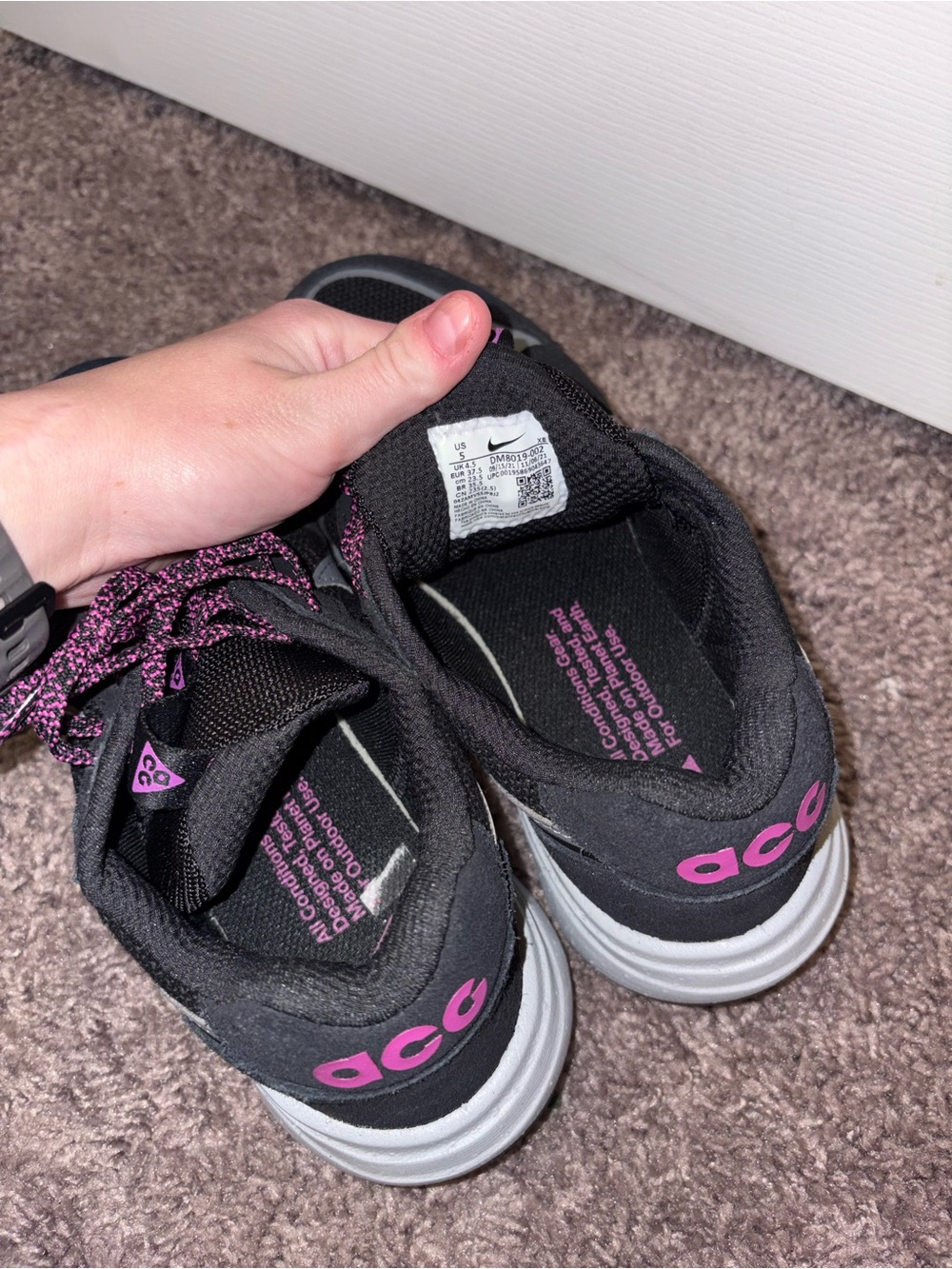 Nike ACG Lowcate Shoes - Picture 4 of 5